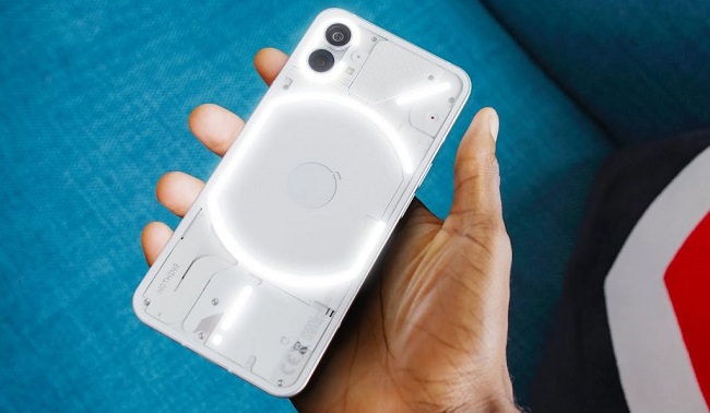 گوشی میانرده Nothing Phone (2a)