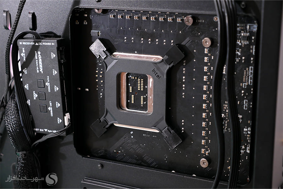 Gigabyte-Aorus-Waterforce-XII-360-Ice-x900-31.jpg