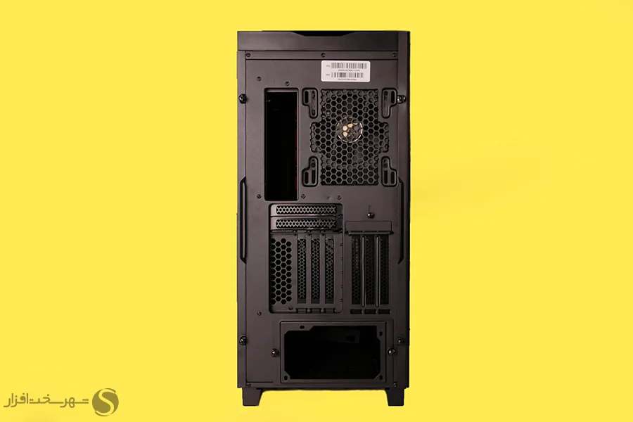کیس شیشه‌ای برای سیستم‌های گیمینگ Gigabyte C500