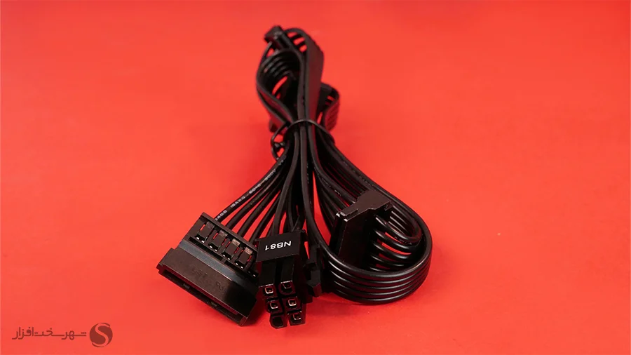 نگاهی نزدیک به کابل پاور ROG Thor 1200W