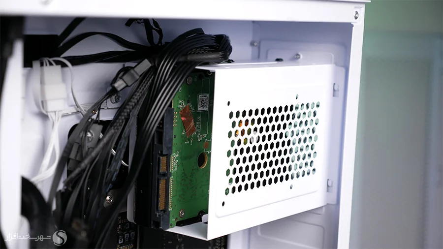 بررسی کیس گیمینگ فاطر FG-880W
