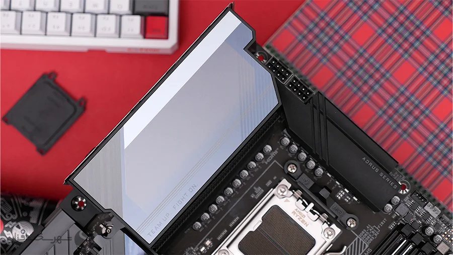 بررسی مادربرد گیگابایت X870E Aorus Master 