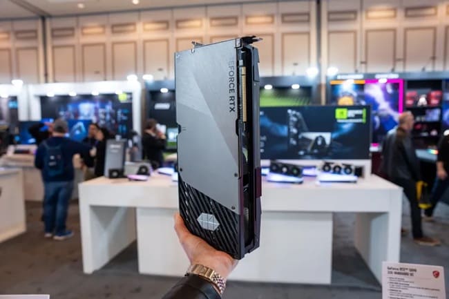 Zotac - RTX-5090-2.jpg