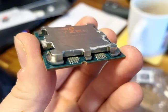 CPU با IHS آسیب دیده