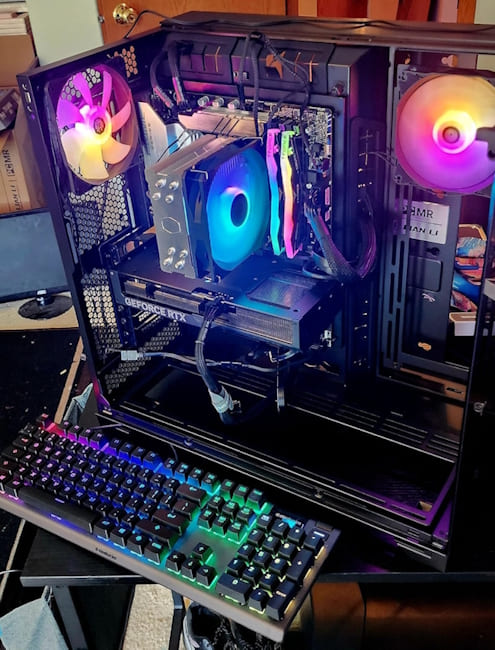 pc مورد نیاز برای برنامه نویسی