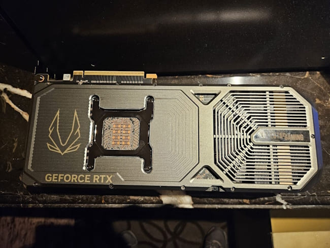 زوتاک AMP Extreme INFINITY