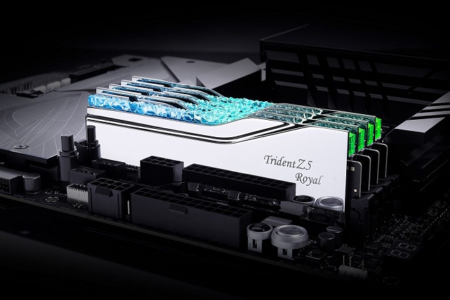 03-trident-z5-royal-ddr5-silver-mb-2-1456x971.jpg