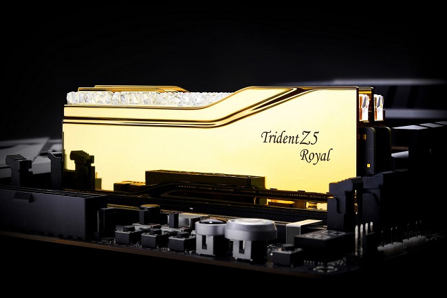 04-trident-z5-royal-ddr5-gold-mb-1456x971.jpg