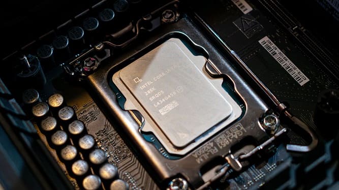 اورکلاک پردازنده Core Ultra 9 285K اینتل