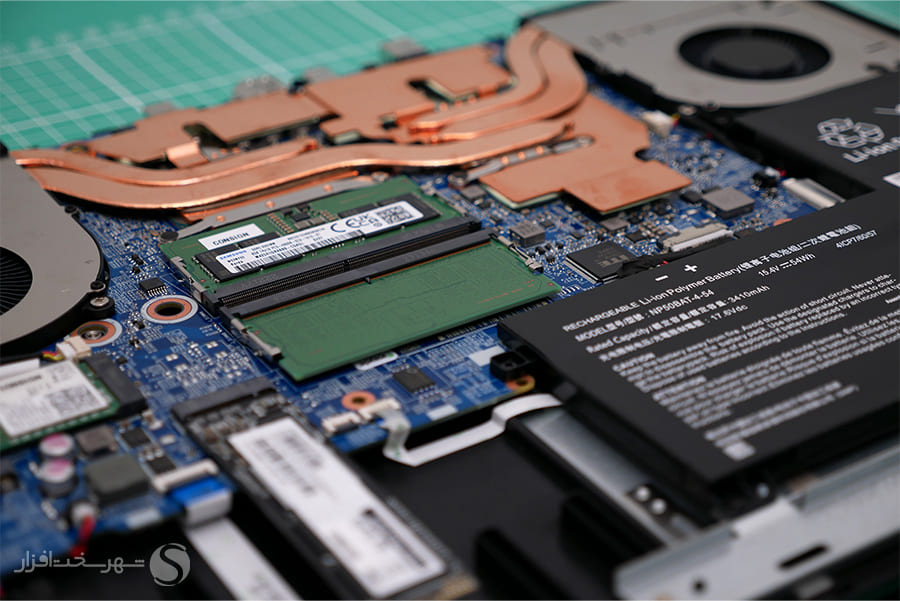 Gigabyte-G6-Laptop-PartII-x900-09.jpg