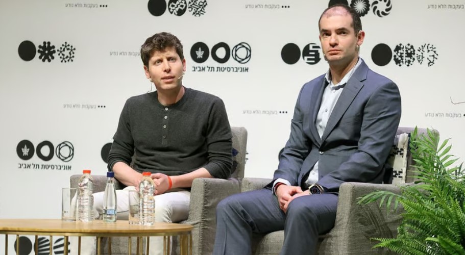 ایلیا سوتسکیور در کنار سم آلتمن