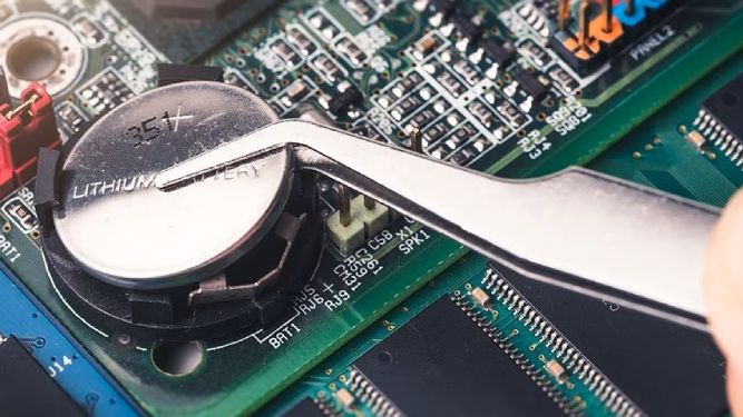 تفاوت‌های باتری CMOS در انواع مادربرد