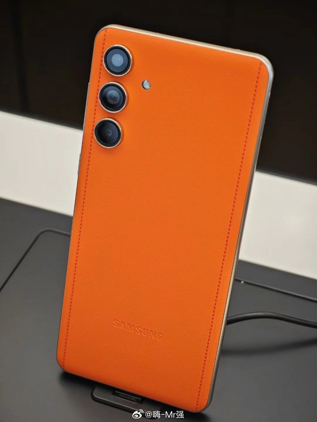 گوشی گلکسی C55