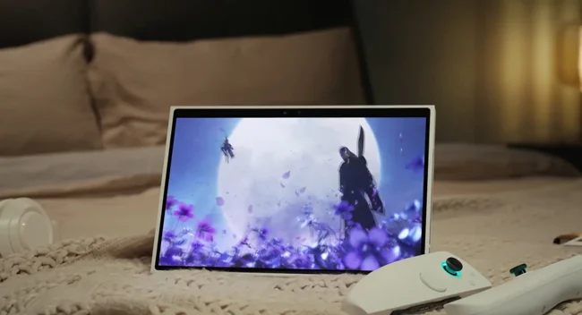 اولین کنسول دستی با قابلیت نمایش محتوای سه بعدی دنیا توسط tencent و اینتل معرفی شد