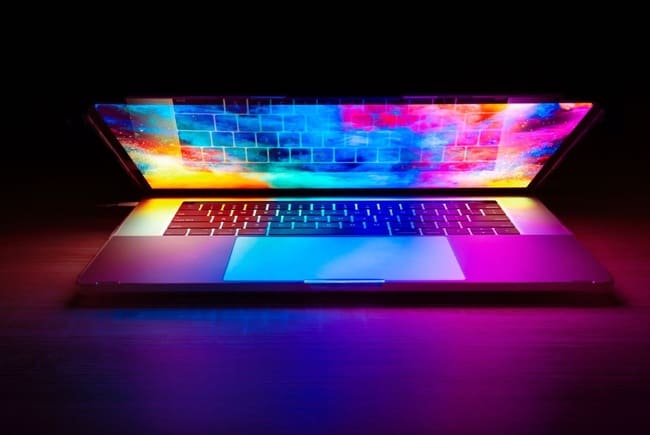 لپ‌تاپ با پنل IPS برای دقت رنگ