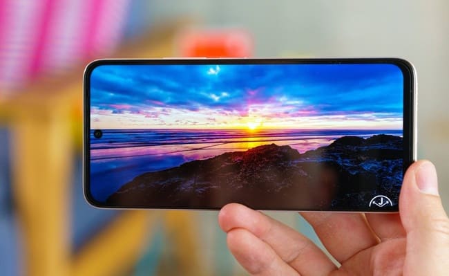 نمایشگر FHD+ ردمی ۱۳