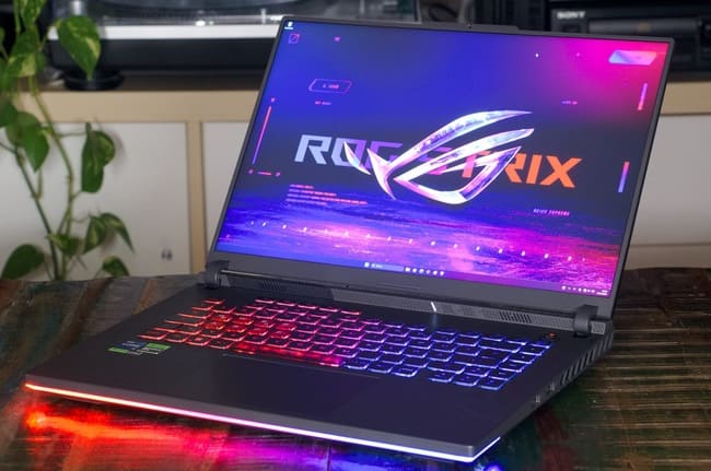Asus ROG Strix G16 از بهترین لپ تاپ های گیمینگ نازک و سبک است