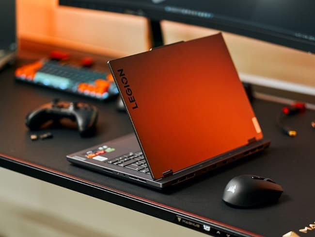 Lenovo Legion Slim 5 Gen 8 لپ تاپ میان رده با قابلیت حمل بالا