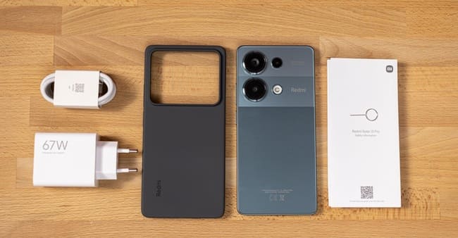محتویات جعبه Note 13 Pro 4G که شامل شارژر ۶۷ واتی هم میشود