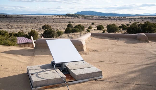 یک ترمینال گیرنده استارلینک