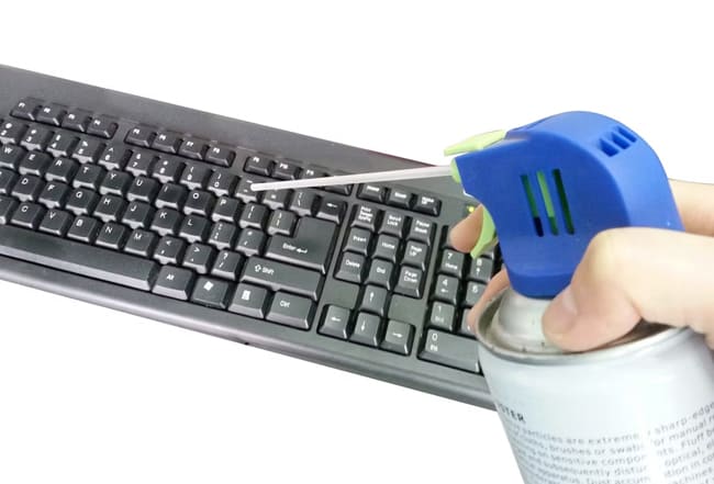 تمیز کردن کیبورد با اسپری هوا