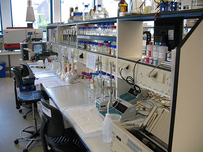 تجهیزات آزمایشگاهی