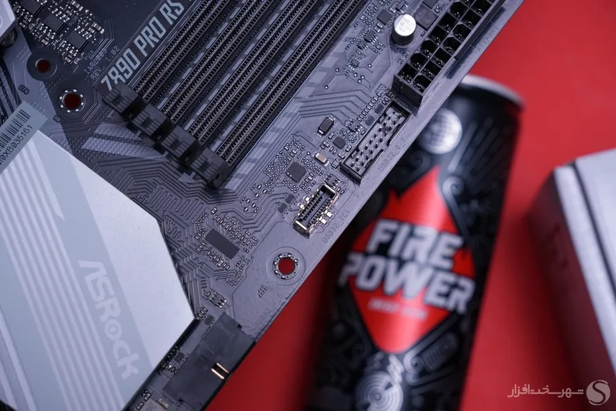 ASROCK-Z890-PRO-RS-front-panel-usb
