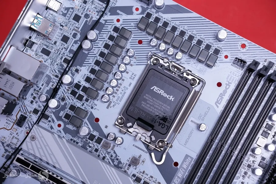 ASROCK-Z890-PRO-RS-vrm-components
