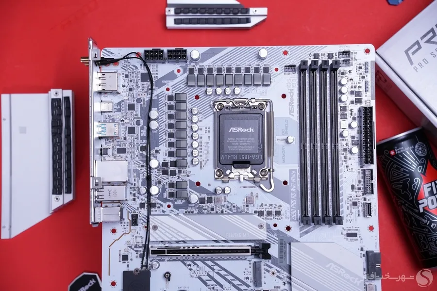 ASROCK-Z890-PRO-RS-vrm-heatsink