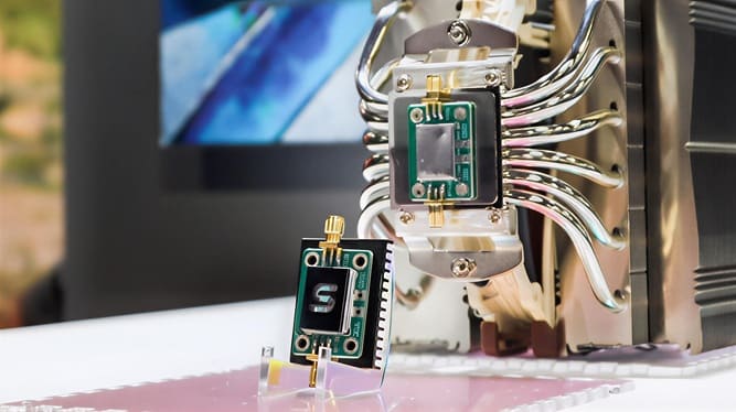 بخشی از تجهیزات کنترل کوره تولید تراشه در فضا