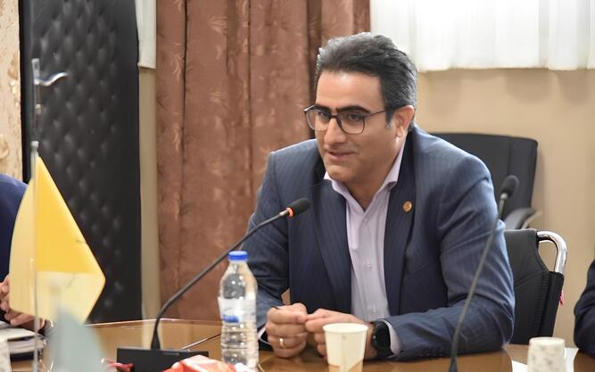 احمید مدیر عامل شرکت پست