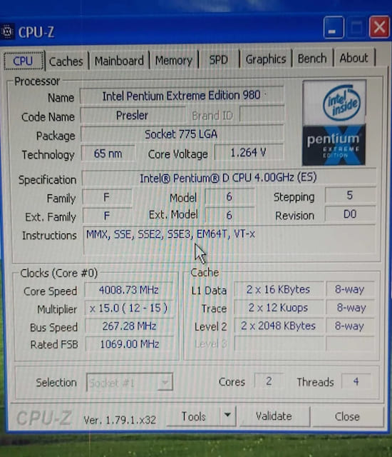 نمونه پردازنده Pentium Extreme Edition 980