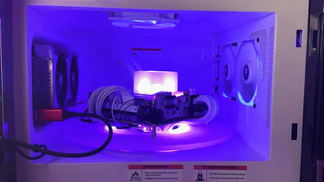 تبدیل مایکروویو به کیس کامپیوتر