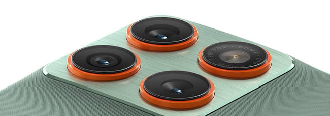 motorola_moto_x70_camera.jpg