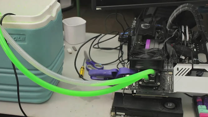 اورکلاک Arc B580