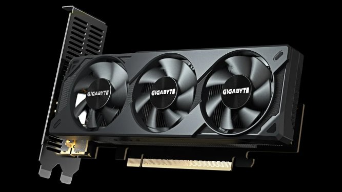 نسخه Low Profile کارت گرافیک RTX 5050 گیگابایت