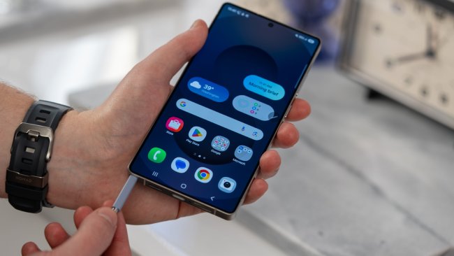 سامسونگ گلکسی S25 اولترا؛ بهترین نمایشگر امولد بازار