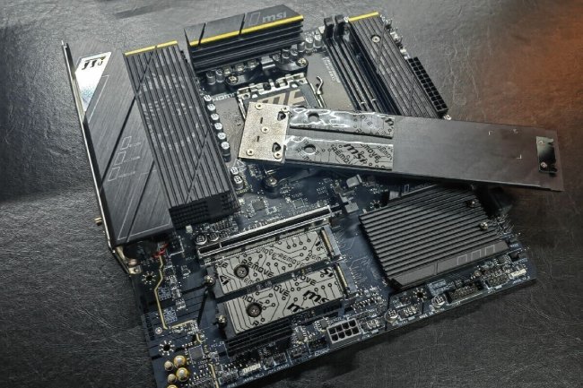 تصویر مادربرد MSI B850 MPOWER