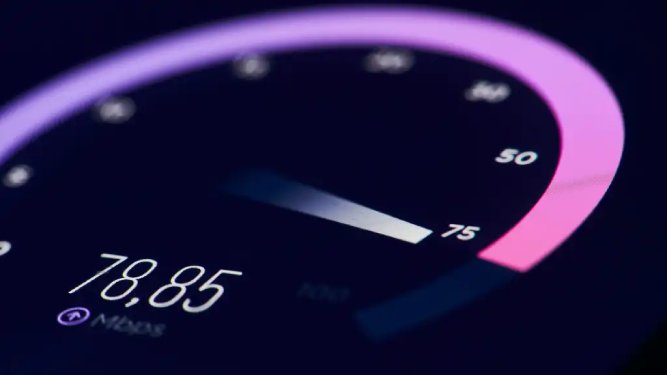سقوط 6 پله‌ای سرعت اینترنت ایران