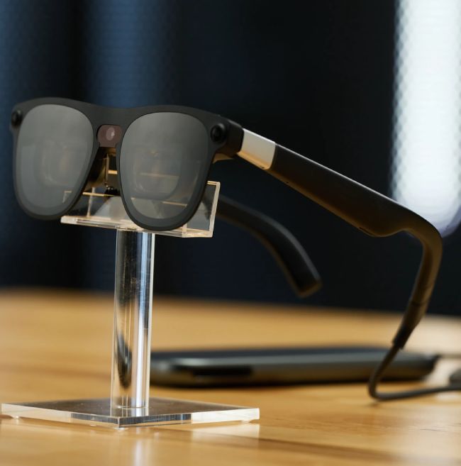 مشخصات عینک Project Aura گوگل