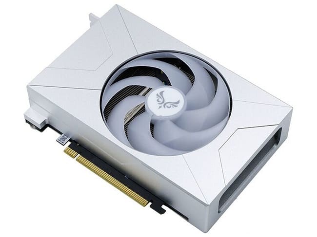 کارت گرافیک کوچک و جمع‌وجور RTX 5060 Ti 16GB Sakura Snow X