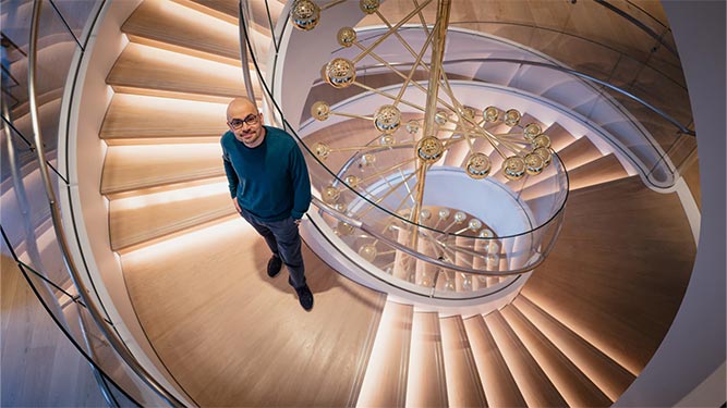 گوگل اولین آزمایشگاه خودکار تحقیقات هوش مصنوعی را در بریتانیا می‌سازد