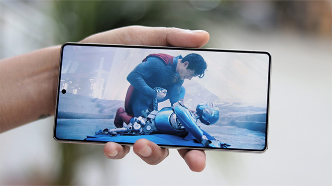 نمایشگر گوشی S26 Ultra، گردتر از همیشه میشود