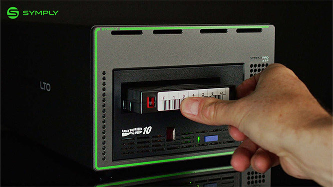 این درایو نواری 30 ترابایتی، سرعتی نزدیک به SSD دارد!