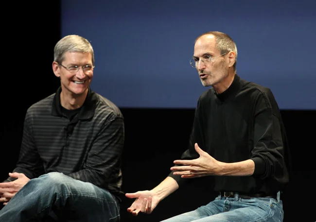 TimCook-SteveJobs.webp