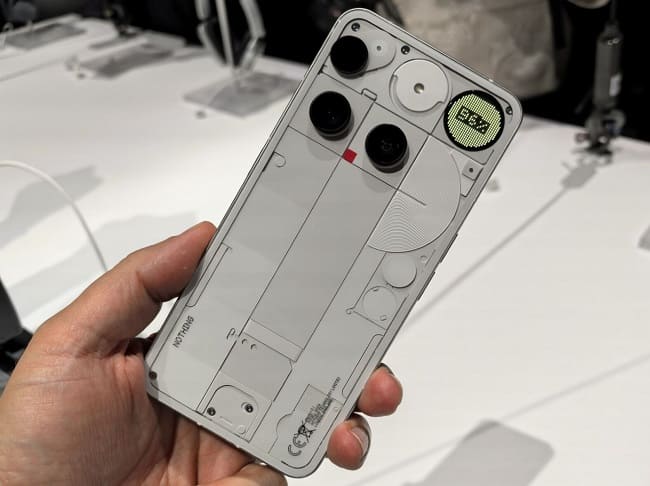 نمایشگر پیکسلی Glyph Matrix در گوشی Nothing Phone 3