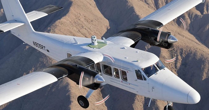 هواپیمای مجهز به ترمینال ارتباط ماهواره‌ای لیزری