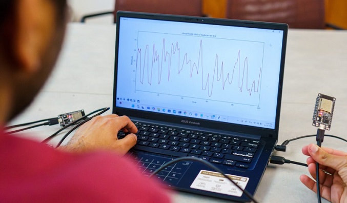 اندازه‌گیری بی‌سیم ضربان قلب با Pulse-Fi