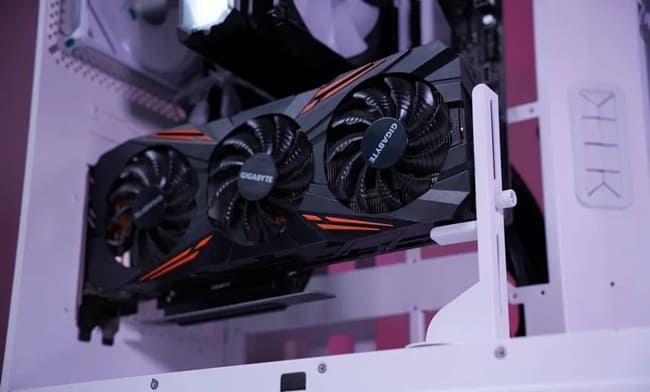 نصب عمودی کارت گرافیک