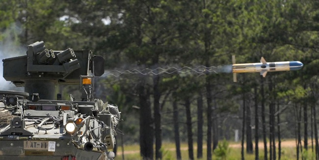 یک موشک ضد تانک با هدایت سیمی